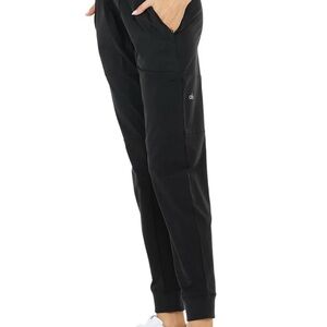 ALO Yoga Women's co op jogger black pant